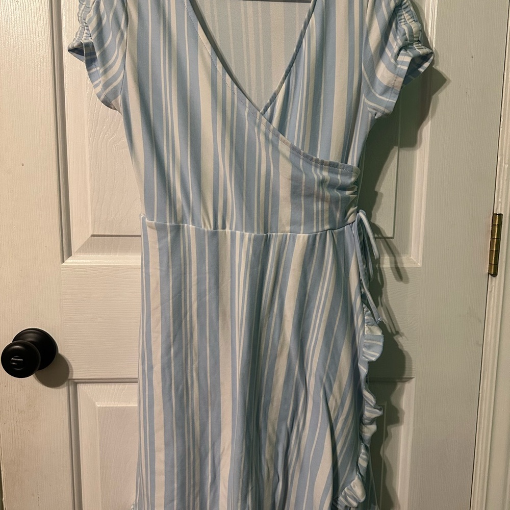 0042 No Boundaries Light Blue and White Striped Dress womens size small